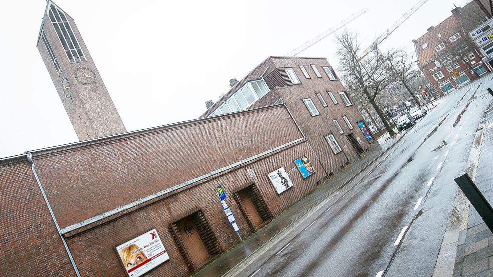 Im flacheren Teil des Gebäudes sind in den Investorenplänen Wohnungen vorgesehen. Foto: J. Doden