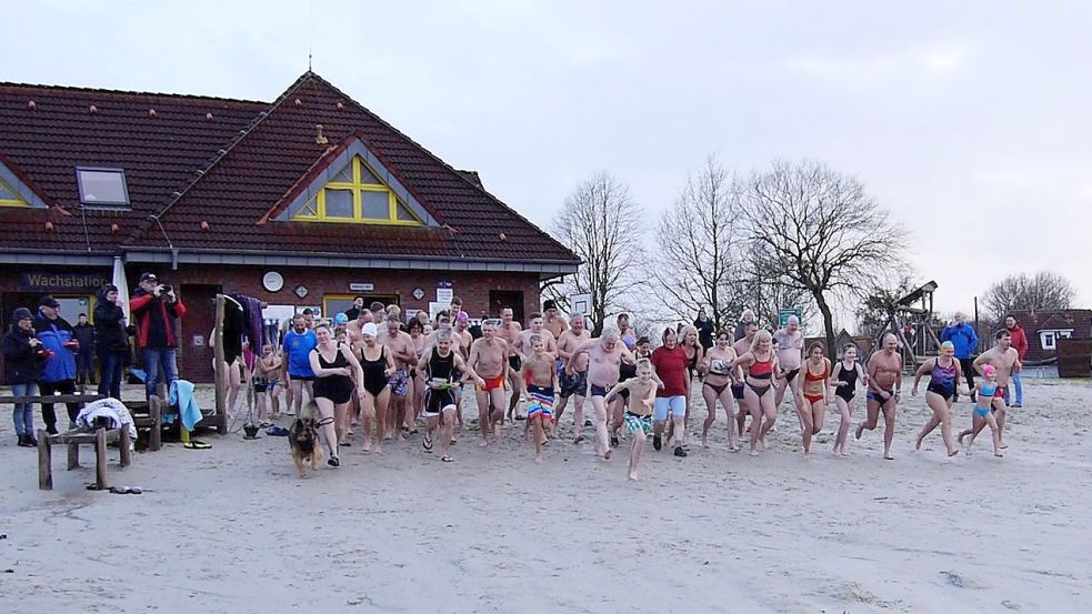 Das Anschwimmen im Badesee Tannenhausen in Aurich fällt aus. Foto: Ostfriesen.tv