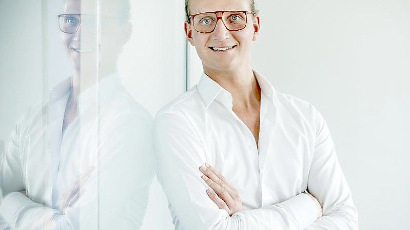 Felix Ohswald ist Gründer und CEO der Online-Nachhilfeplattform „GoStudent“. Foto: Stefan Knittel/GoStudent/dpa