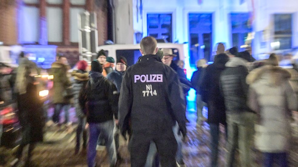 Der Organisator der Leeraner Demonstrationen gegen die Corona-Maßnahmen steht im Verdacht, zu Gewalttaten aufzurufen. Foto: Ortgies/Archiv