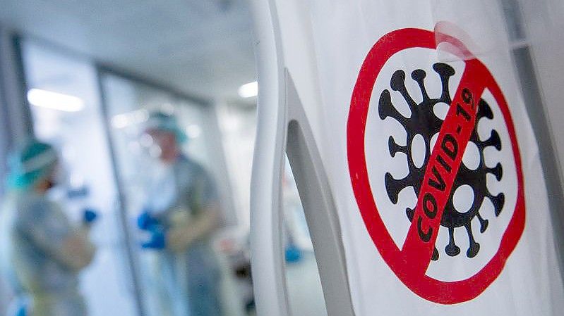 Die Intensivstation für Corona-Patienten am Sana Klinikum Offenbach in Hessen. Foto: Sebastian Gollnow/dpa