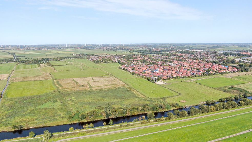 In dieser Aufnahme sieht man gut die Dimensionen des geplanten Baugebiets, das sich links neben dem Stadtteil Conrebbersweg erstrecken soll. Foto: Archiv/Hock