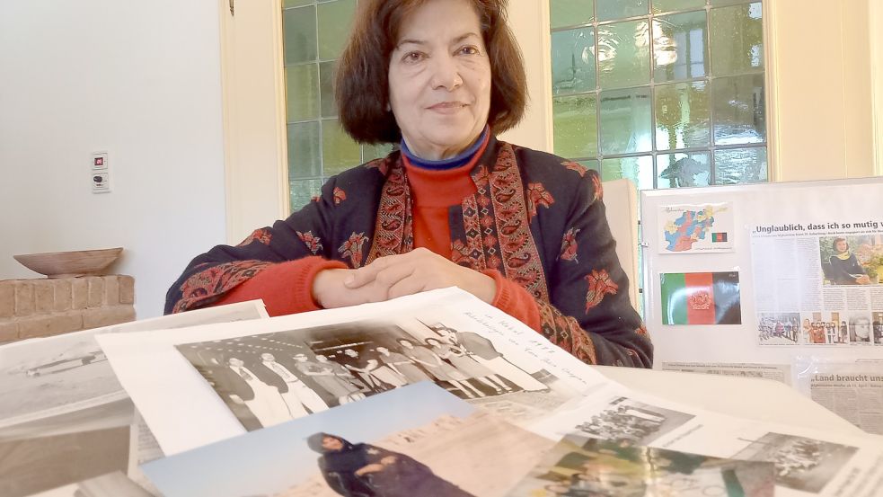 Zohra Chopan setzt sich seit Jahrzehnten besonders für Kinder und Frauen in Afghanistan ein. Ihre Erinnerungen sammelt sie. Foto: Vogt