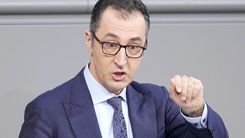 Der Bundesminister für Ernährung und Landwirtschaft Cem Özdemir im Bundestag. Foto: Kay Nietfeld/dpa