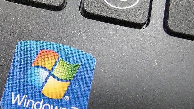 Mit dem Ignorieren des Support-Endes für Windows 7 und andere veraltete Windows-Versionen gehen User ein höheres Risiko ein, weil dies Cyberangriffe erleichtert. Foto: Mauritz Antin/epa/dpa