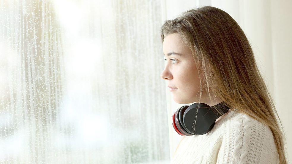 Im Winter schlägt nicht nur das Wetter aufs Gemüt: Der dritte Montag im Januar soll der traurigste Tag des Jahres sein. Foto: imago images/Panthermedia/Antonio Guillem