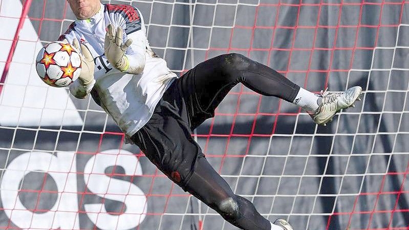 Hat seine zweite Auszeichnung als FIFA-Welttorhüter des Jahres verpasst: Manuel Neuer. Foto: Sven Hoppe/dpa