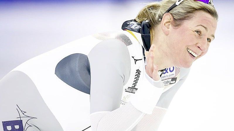 Eisschnellläuferin Claudia Pechstein würde gerne die Deutschland-Fahne bei der Eröffnungsfeier der Olympischen Spiele in Peking tragen. Foto: Vincent Jannink/ANP/dpa