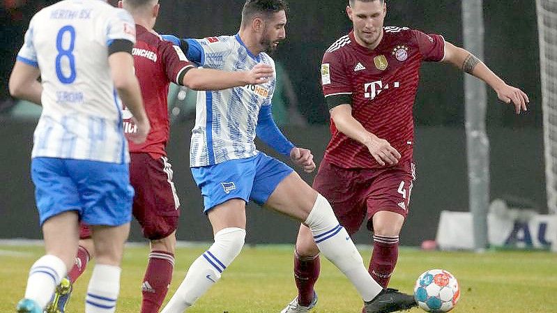 Will seinen Vertrag in München wohl nicht verlängern: Niklas Süle (r). Foto: Soeren Stache/dpa-Zentralbild/dpa