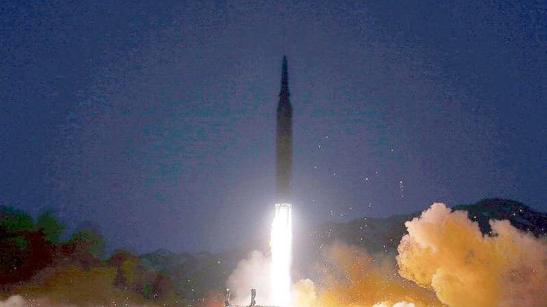 Erst Mitte Januar testete Nordkorea nach Angaben von Seoul eine Hyperschallrakete. Foto: KCNA/dpa
