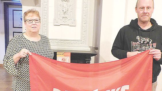 Franziska Junker und Andreas van Brakel wurden von den Mitgliedern für die Landtagswahl als Direktkandidaten nominiert. Foto: Die Linke