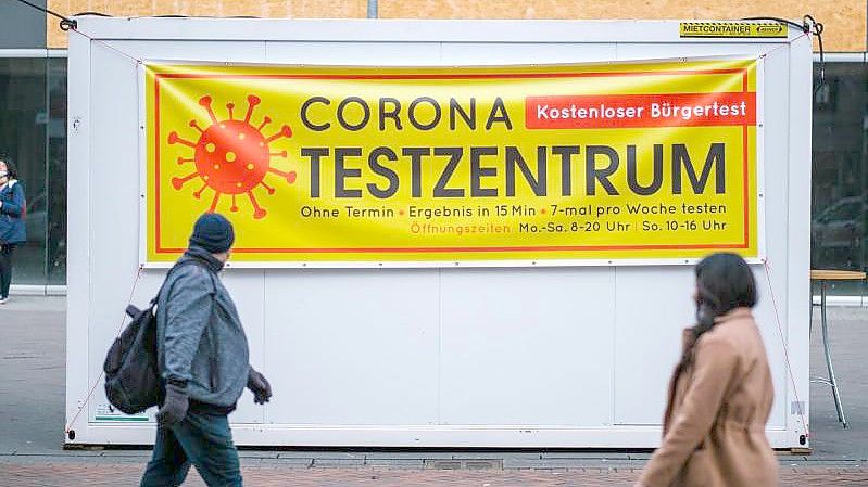 Die Testzentren in Deutschland sind vielerorts überlastet. Foto: Ole Spata/dpa