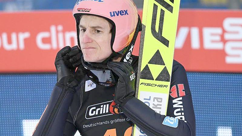 Karl Geiger wurde in Willingen Zweiter hinter Marius Lindvik. Foto: Arne Dedert/dpa