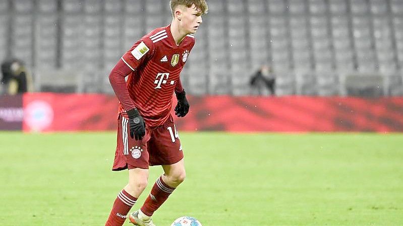 Das Mittelfeld-Talent hat seit der U14 alle Nachwuchsmannschaften des FC Bayern München durchlaufen. Foto: Sven Hoppe/dpa
