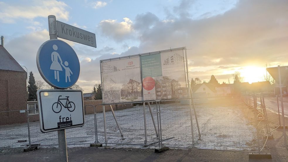 An der Ecke Hauptstraße/Krokusweg soll ab Frühjahr ein dreistöckiges Gebäude errichtet werden. Foto: Homes