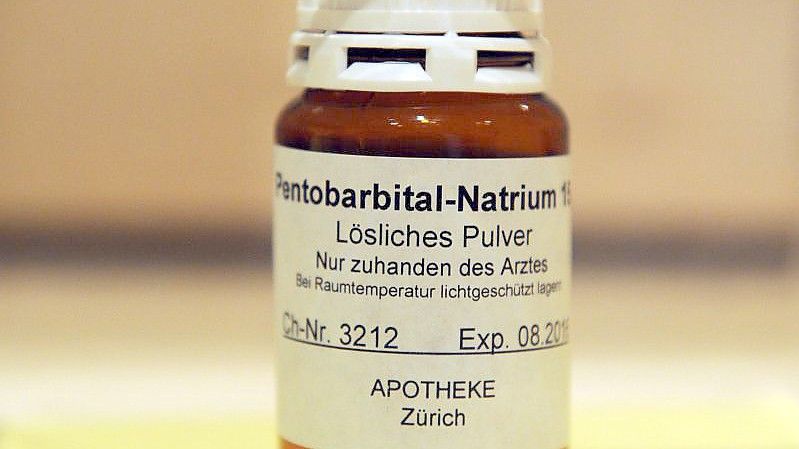 Die Kläger wollen die Erlaubnis zum Kauf des Betäubungsmittels Natrium-Pentobarbital, um sich selbst zu töten. Foto: Patrick Seeger/dpa