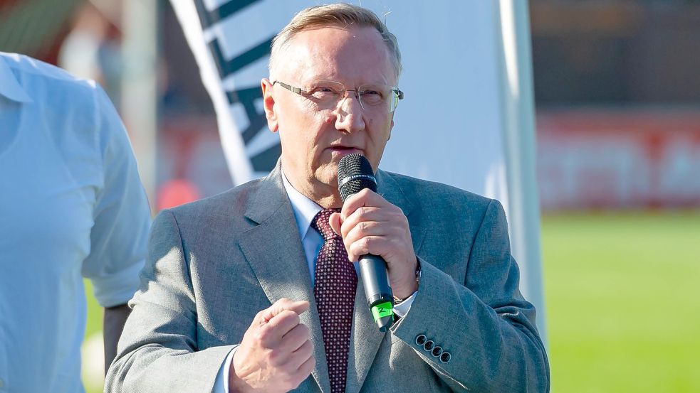 NFV-Präsident Günter Distelrath hat für die Amateurfußballer gute Nachrichten. Foto: Imago