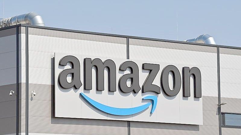 Amazons Umsatz legte im Schlussquartal um neun Prozent auf 137,4 Milliarden Dollar zu. Foto: Patrick Pleul/dpa-Zentralbild/dpa