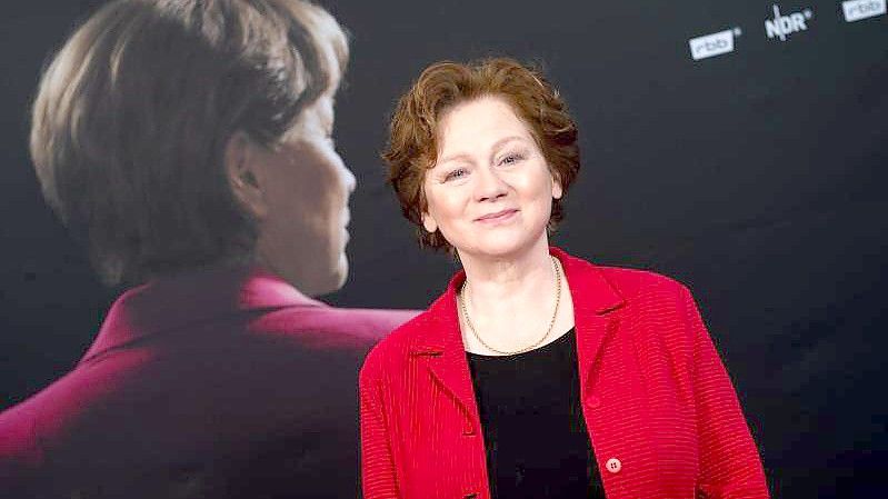 Die Schauspielerin Imogen Kogge ist Oma mit Leib und Seele. Foto: Jonas Walzberg/dpa