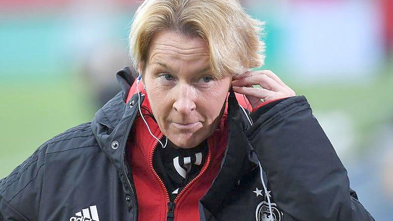 Die Nationaltrainerin Martina Voss-Tecklenburg gibt am Dienstag den Kader für das Vier-Nationen-Turnier bekannt. Foto: Swen Pförtner/dpa