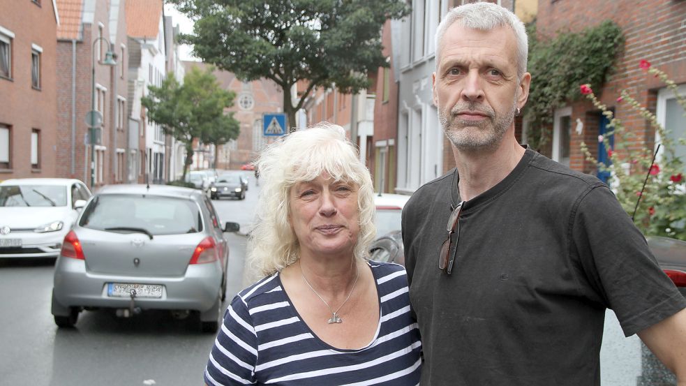 Frauke Koppaetzky und Martin Dirks wohnen beide in der Friedrich-Ebert-Straße. Sie riefen die Anliegerinitiative im August des vergangenen Jahres ins Leben.