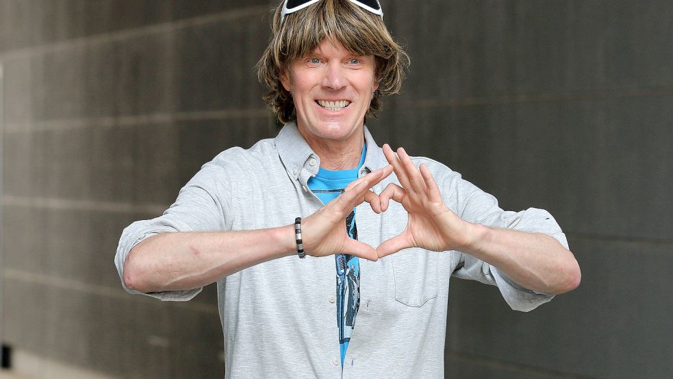 „Mit beiden Beinen im Leben“. Mickie Krause will trotz Krebserkrankung der Alte bleiben. Foto: imago images/ Revierfoto