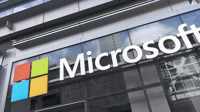 Microsoft hat in einem fast 70 Milliarden Dollar schweren Deal den großen Videospieleanbieter Activision Blizzard übernommen. Foto: Mark Lennihan/AP/dpa