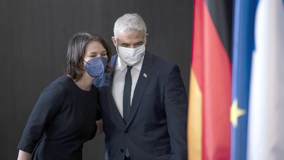 Außenministerin Annalena Baerbock und ihr israelischer Amtskollege Jair Lapid. Foto: dpa