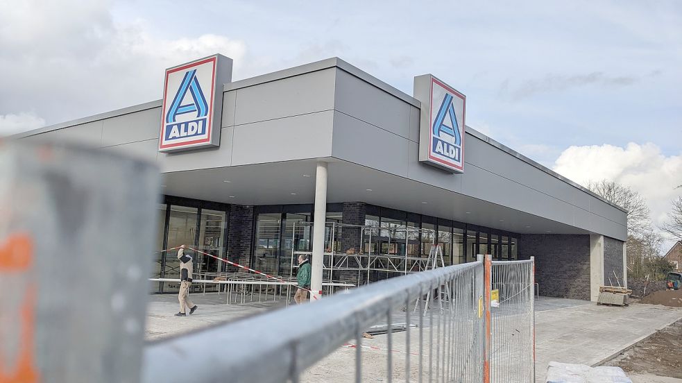 Nach etwa sieben Monaten Bauzeit öffnet in Kürze der neue Aldi in Wiesmoor. Foto: Homes