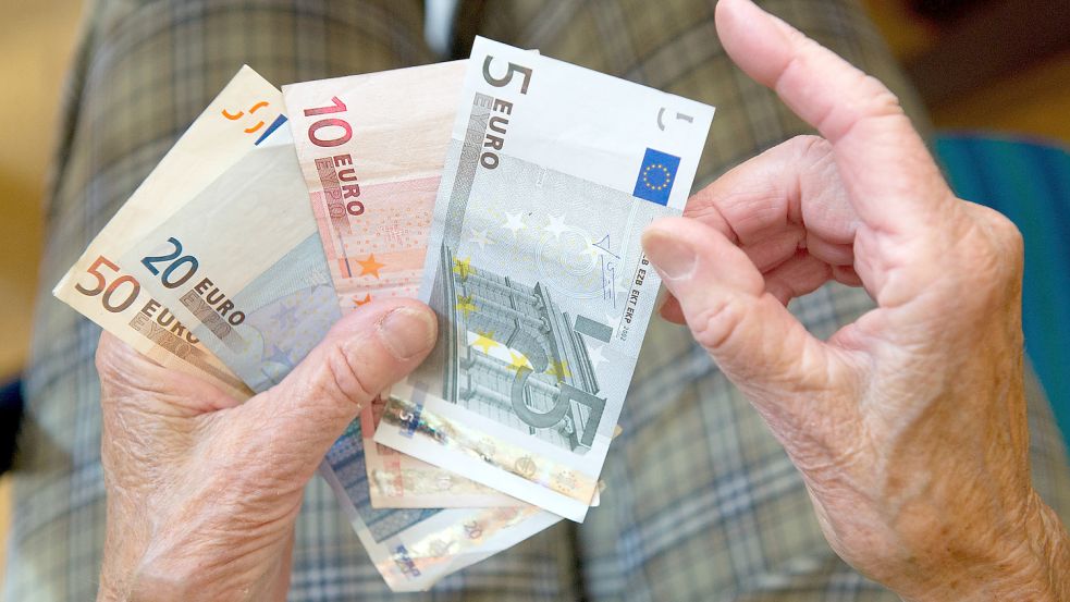 Reicht das Geld? Die steigende Inflation macht auch vielen Rentnern zu schaffen, so der Sozialverband VdK Deutschland. Foto: Marijan Murat