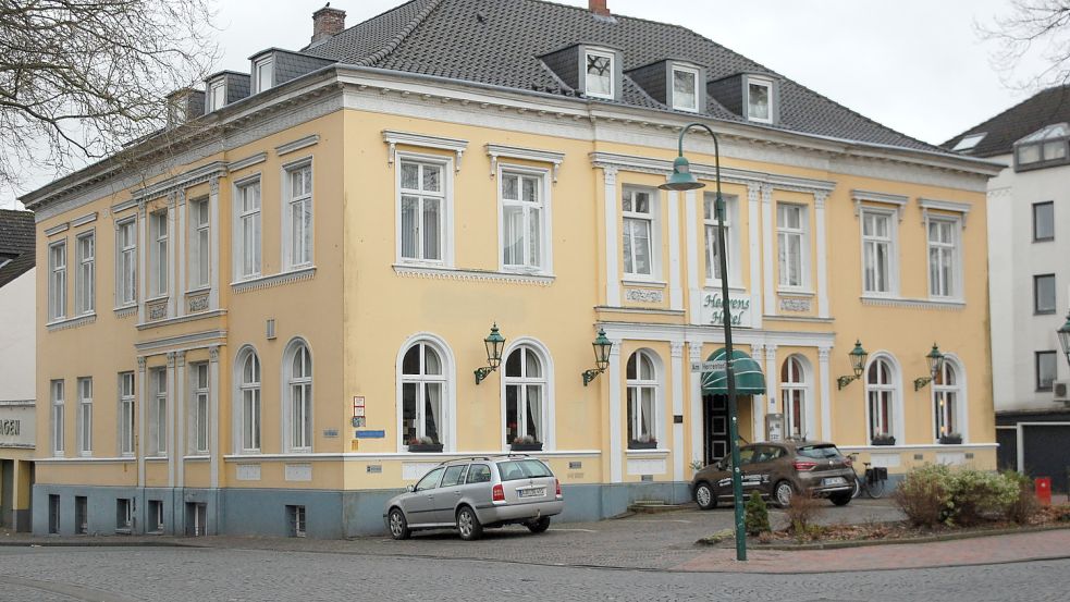 Das Heerens Hotel in Emden hat eine etwa 150 Jahre alte Geschichte. Foto: H. Müller