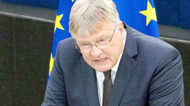 Das EU-Parlament hat dem fraktionslosen Europaabgeordneten und ehemaligen AfD-Vorsitzenden Jörg Meuthen die parlamentarische Immunität entzogen. Foto: Philipp von Ditfurth/dpa