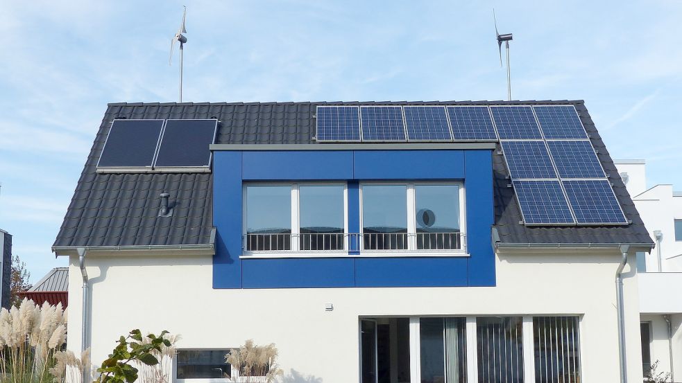 Die Mikro-Windkraftanlagen sind derzeit vor allem als Ergänzung zu Fotovoltaik gedacht. Fotos: SkyWind Energy GmbH