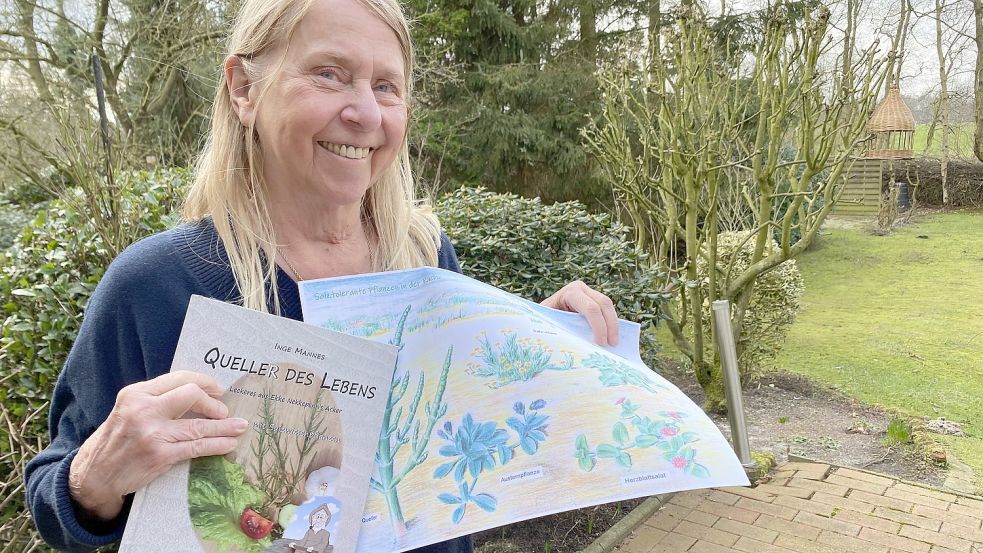 Inge Mannes hat ein Kochbuch über Queller und andere Salzwiesenpflanzen geschrieben. Die 74-Jährige hat dafür viel in der Küche herumexperimentiert. Foto: Tomé