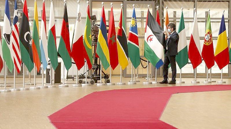 Die Staats- und Regierungschefs der EU und der Afrikanischen Union treffen sich in Brüssel zu einem zweitägigen Gipfel. Foto: Nicolas Maeterlinck/BELGA/dpa
