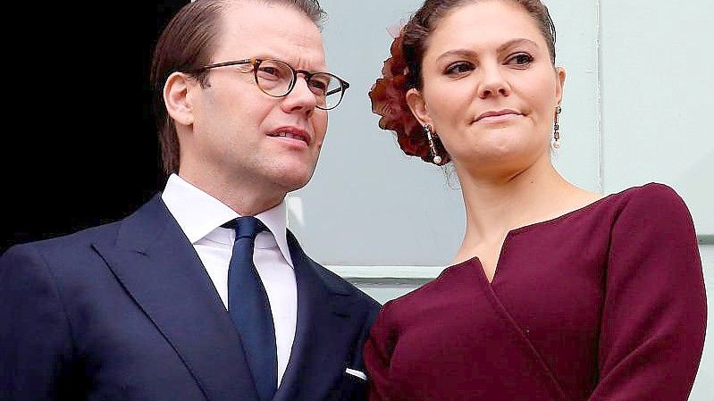 Prinz Daniel von Schweden und Kronprinzessin wollen mit Gerüchten aufräumen. Foto: Bob Edme/AP/dpa