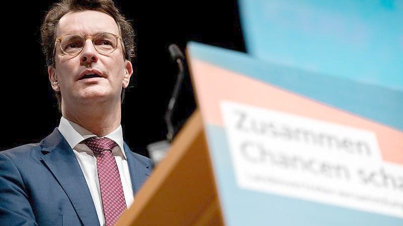 NRW-Ministerpräsident Hendrik Wüst will sein Amt im Mai verteidigen. Foto: Fabian Strauch/dpa