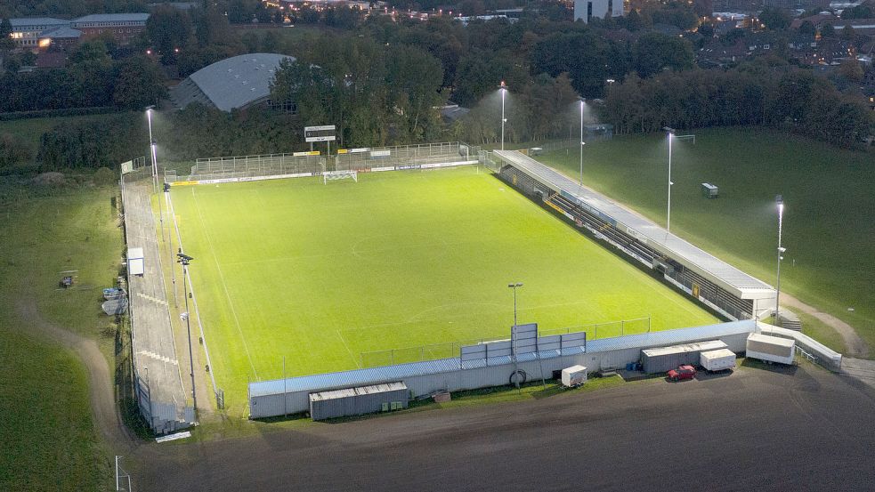Das Ostfrieslandstadion in Emden hat schon Drittliga-Fußball erlebt. Foto: Doden