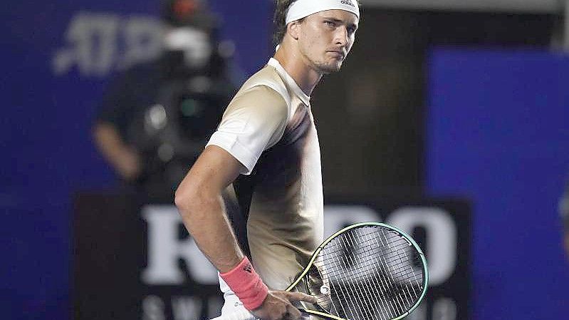 Alexander Zverev ist beim ATP-Turnier in Mexiko disqualifiziert worden. Foto: Eduardo Verdugo/AP/dpa