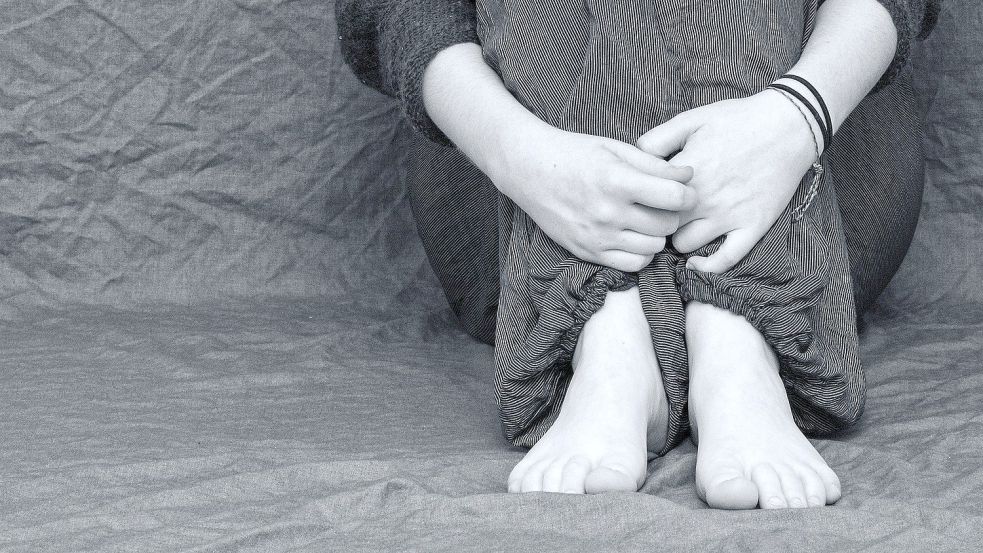 Stalking drängt Opfer in die soziale Isolation. Eine Frau aus Holtriem sagte vor Gericht, sie habe sich kaum noch aus dem Haus getraut. Symbolfoto: Pixabay