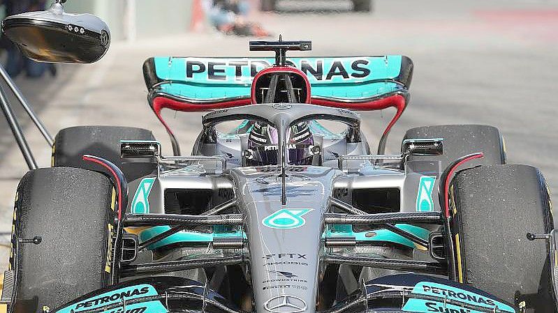 Lewis Hamilton und die Formel 1 werden nicht in Russland starten. Foto: Hasan Bratic/dpa
