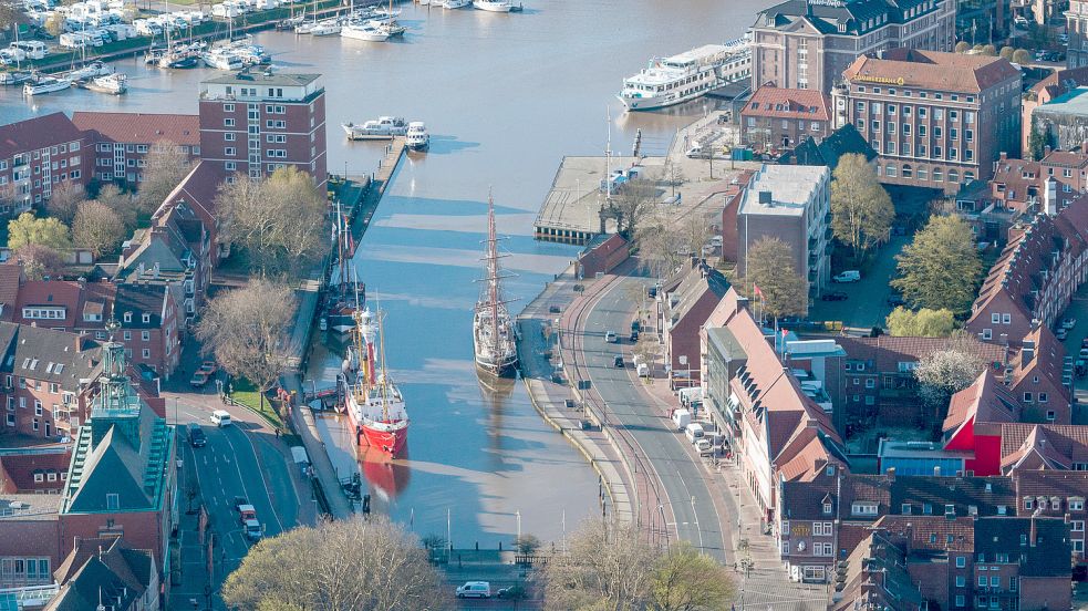 Der Ratsdelft und der Alte Binnenhafen werden häufig als „neue Mitte“ Emden bezeichnet. Auch dafür gibt es Pläne. Foto: T. Bruns/Archiv
