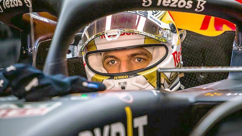 Red Bull und Formel-1-Weltmeister Max Verstappen haben ihre Zusammenarbeit bis Ende 2028 verlängert. Foto: Matthias Oesterle/ZUMA Press Wire/dpa