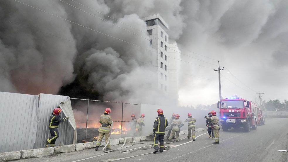 Kriegszerstörungen in in der ukrainischen Hauptstadt Kiew. Foto: Efrem Lukatsky/AP/dpa