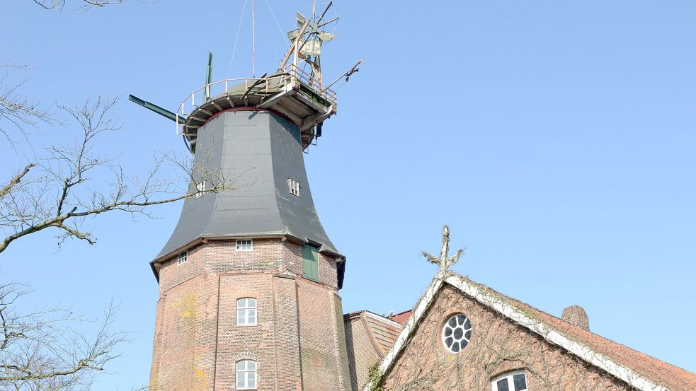 Der Galerieholländer in Hage ist in seiner Bauart die höchste Mühle in Europa. Foto: Folkerts