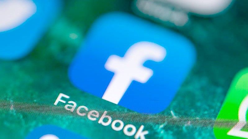 Facebook selbst hat mehrere russische Medien-Seiten bei Facebook abgeschaltet. Foto: Fabian Sommer/dpa