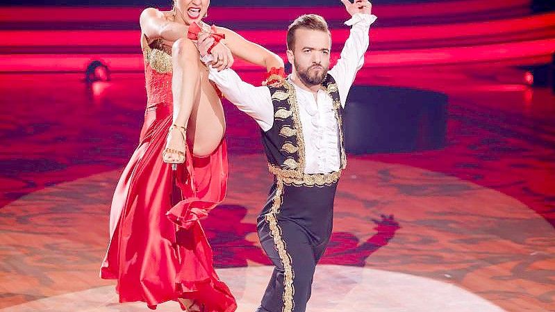 Mathias Mester und Renata Lusin begeisterten bei „Let's Dance“. Foto: Rolf Vennenbernd/dpa