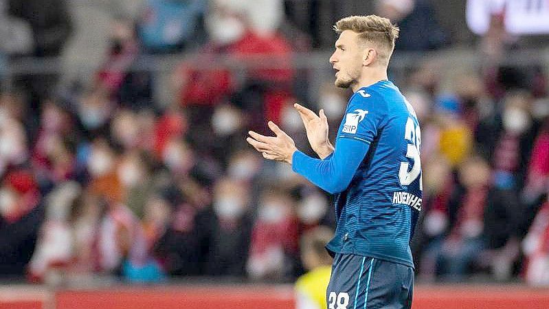 Der Hoffenheimer Stefan Posch traf in Köln. Foto: Rolf Vennenbernd/dpa