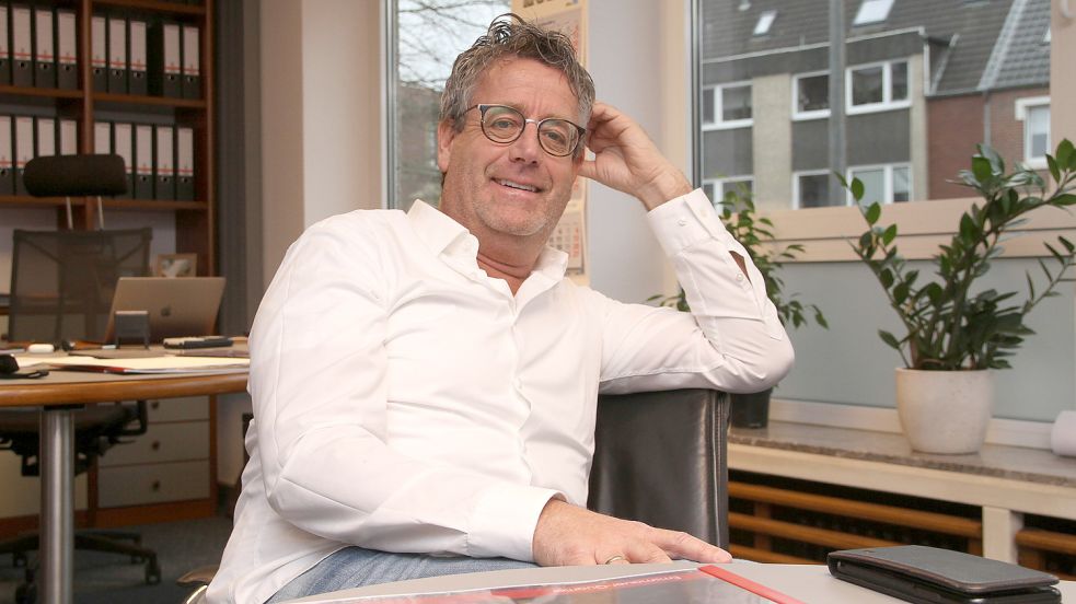 Udo Fuhrmann will zusammen mit fünf anderen Unternehmern aus Emden an der Emsschule investieren. Foto: Päschel