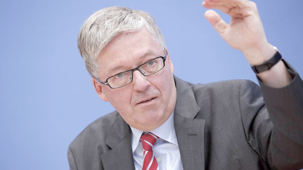 Fordert eine Reform des Heeres: Ex-Wehrbeauftragter Hans-Peter Bartels. Foto: imago images/Reiner Zensen